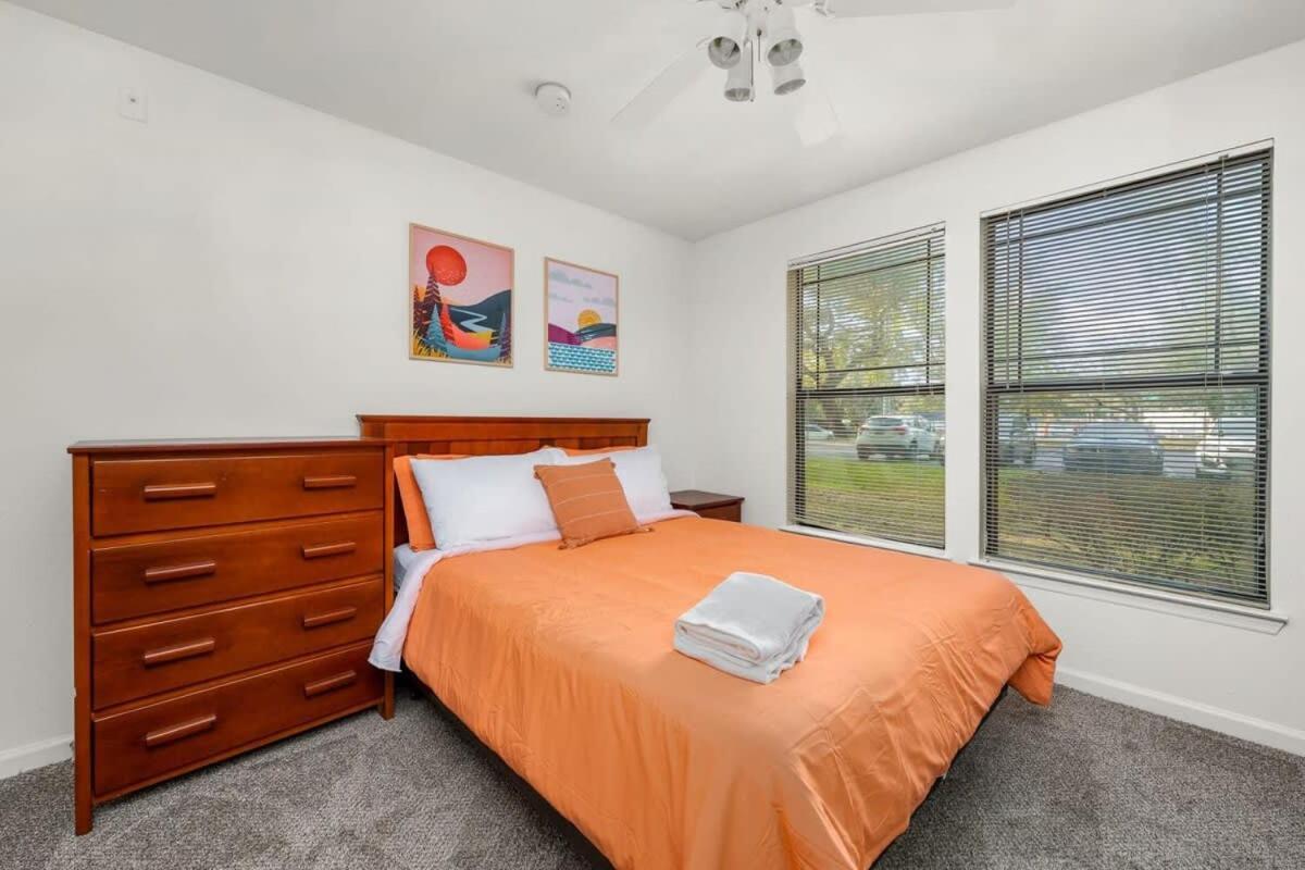 Budget Friendly Sleeps 8 Discounts Available Apartment Tampa Luaran gambar