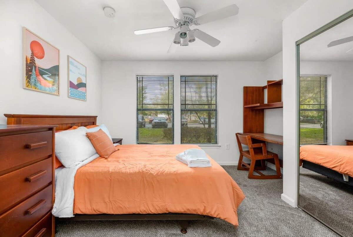 Budget Friendly Sleeps 8 Discounts Available Apartment Tampa Luaran gambar